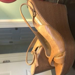 Tan Xhilaration wedges